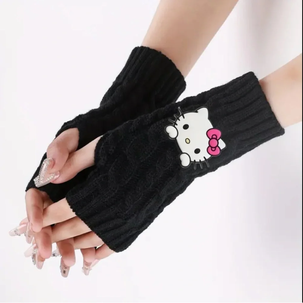 🆕Hello Kitty: Black Knitted Hand Warmers NIP